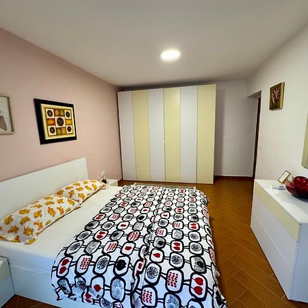 Skerdi'S Apartment - City Center 티라나 외부 사진