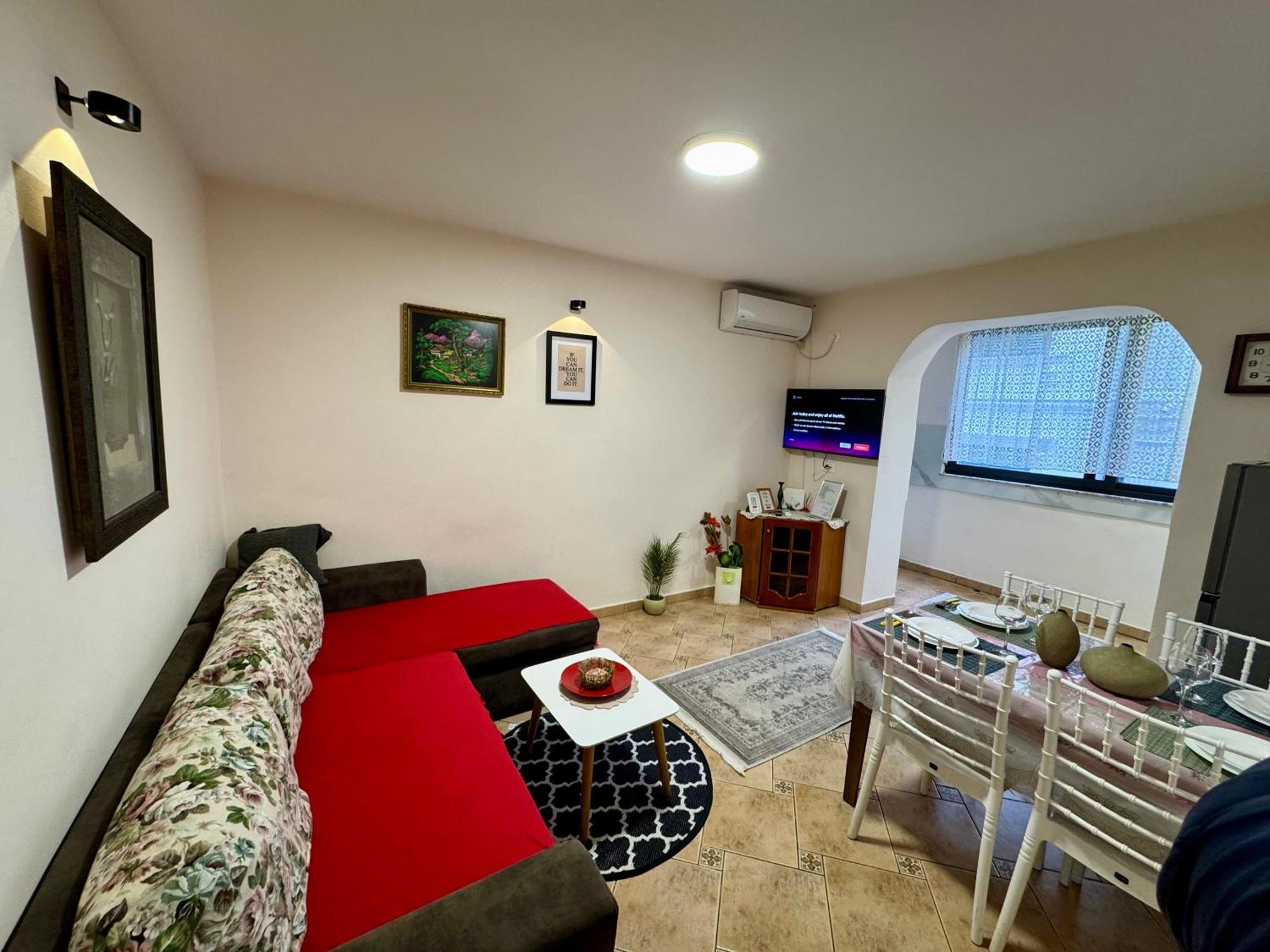 Skerdi'S Apartment - City Center 티라나 외부 사진